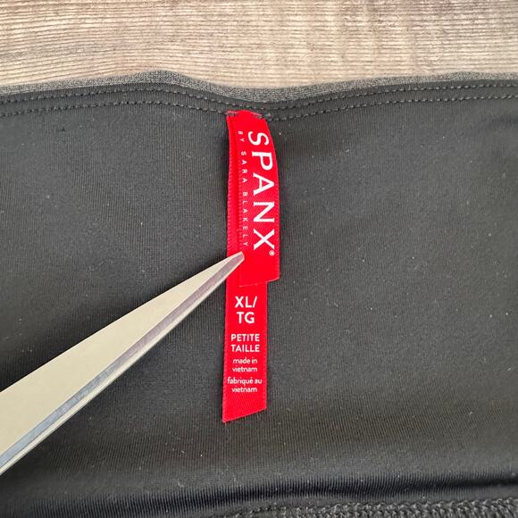 Spanx Leggings Women's Size XL Petite Cropped Compression Heather Gray Casual - Picture 3 of 10